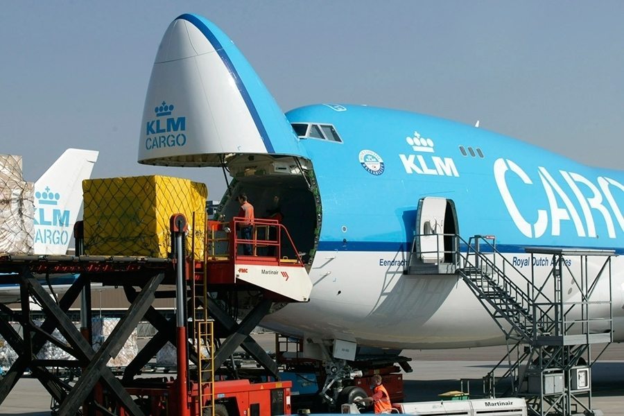 ارسال بار هوایی به پاریس